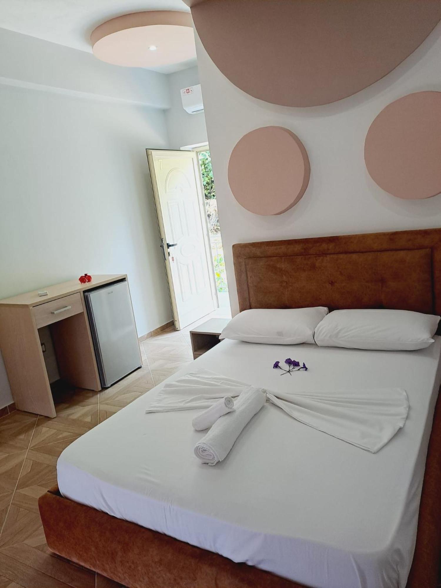 Bluflest Bed and Breakfast Dhërmi Εξωτερικό φωτογραφία